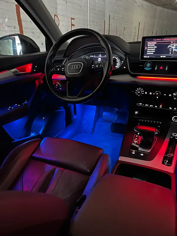 Audi Q5 — installazione Ambient Light a 64 colori, foto 4 di 9