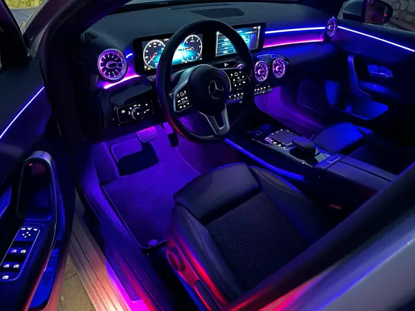Mercedes-Benz Classe A - CLA W177 - C118 — installazione Ambient Light a 64 colori, foto 8 di 9