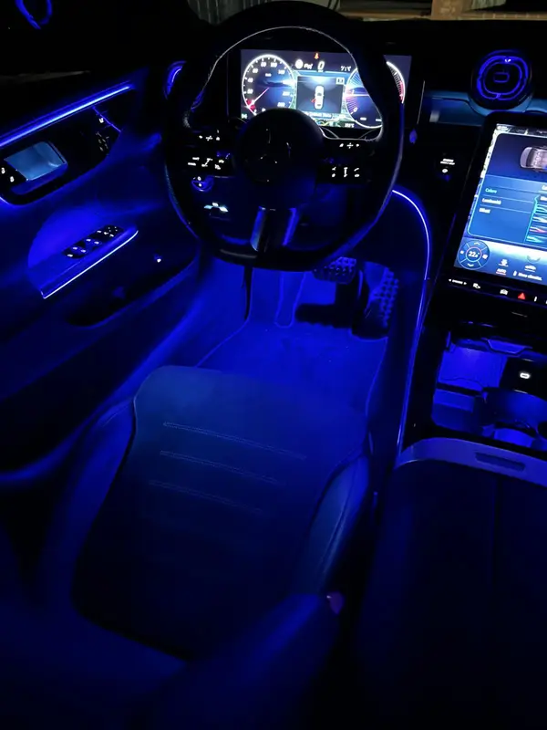 Mercedes-Benz Classe C W206 · GLC X254 — installazione Ambient Light a 64 colori, foto 8 di 12