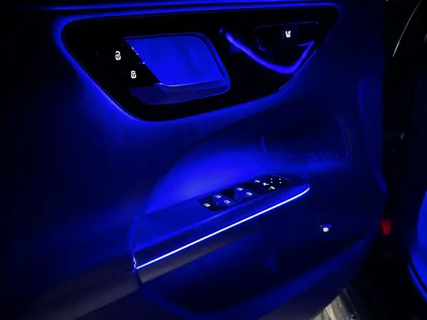 Mercedes-Benz Classe C W206 · GLC X254 — installazione Ambient Light a 64 colori, foto 9 di 12