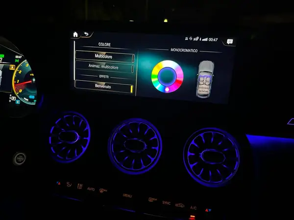 Mercedes-Benz GLC 253 — installazione Ambient Light a 64 colori, foto 5 di 7